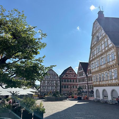 Apartment Im Herzen Der Altstadt - Leonberg Naehe Stuttgart Bagian luar foto