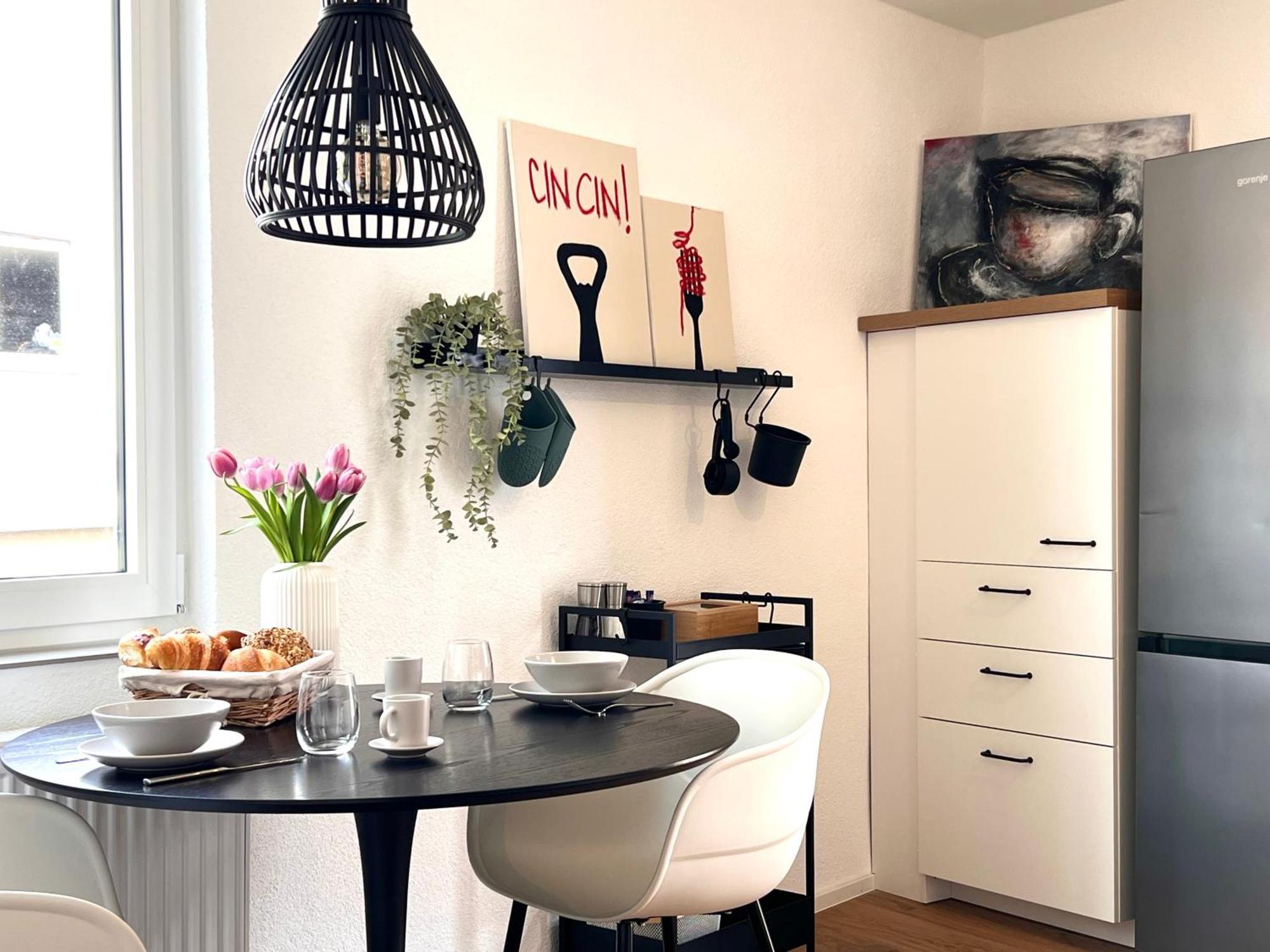 Apartment Im Herzen Der Altstadt - Leonberg Naehe Stuttgart Bagian luar foto