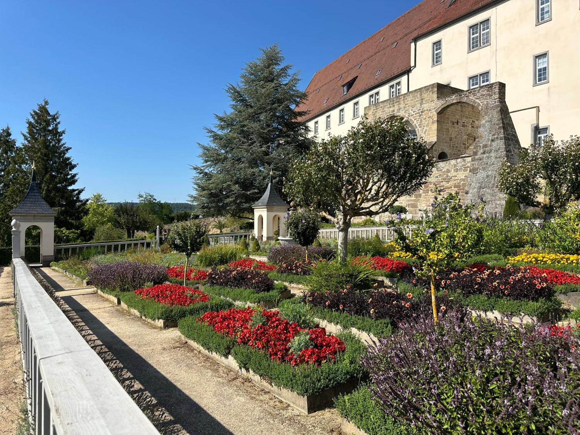 Apartment Im Herzen Der Altstadt - Leonberg Naehe Stuttgart Bagian luar foto